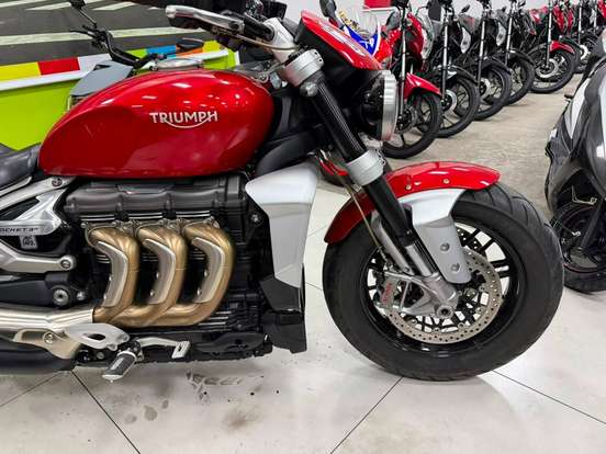 TRIUMPH-ROCKET III R-2021