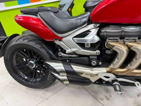 TRIUMPH-ROCKET III R-2021