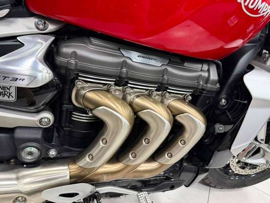 TRIUMPH-ROCKET III R-2021