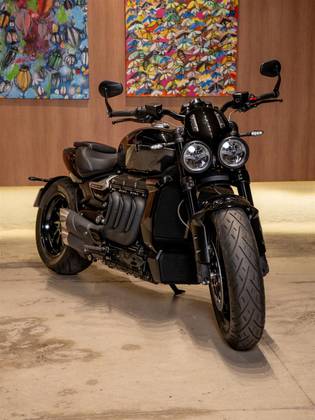 TRIUMPH ROCKET III STORM R 