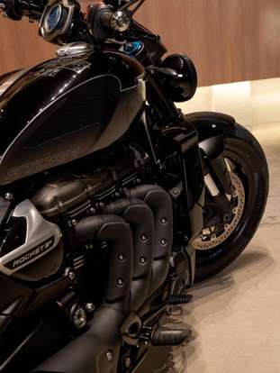 TRIUMPH-ROCKET III STORM R-2025