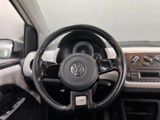 VOLKSWAGEN-CROSS UP-1.0 MPI 12V FLEX 4P MANUAL VOLKSWAGEN-CROSS UP-2015