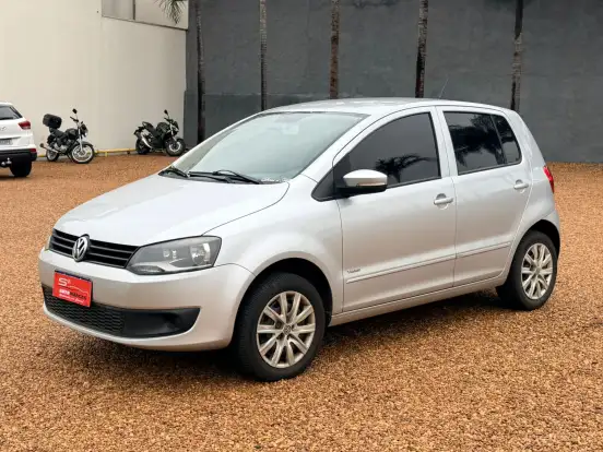 VOLKSWAGEN-FOX-1.0 MI TREND 8V FLEX 4P MANUAL VOLKSWAGEN-FOX-2011