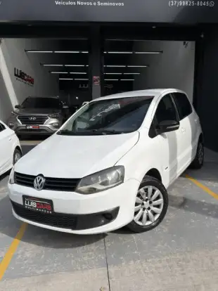 VOLKSWAGEN-FOX-2012
