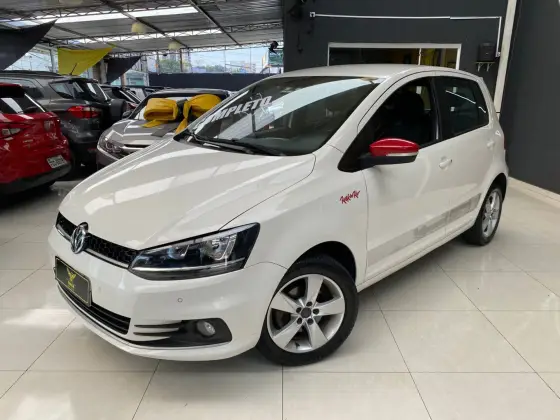VOLKSWAGEN FOX 1.6 MI ROCK IN RIO 8V FLEX 4P MANUAL VOLKSWAGEN FOX 1.6 MI ROCK IN RIO 8V FLEX 4P MANUAL