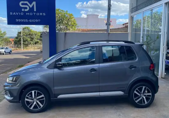 VOLKSWAGEN-FOX-2021