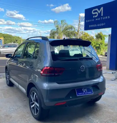 VOLKSWAGEN-FOX-2021