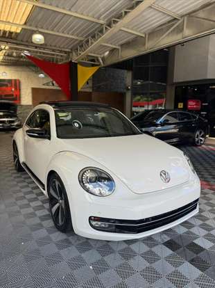 VOLKSWAGEN-FUSCA-2.0 TSI 16V GASOLINA 2P AUTOMÁTICO VOLKSWAGEN-FUSCA-2013