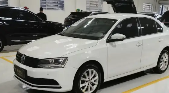 VOLKSWAGEN JETTA 1.4 16V TSI TRENDLINE GASOLINA 4P TIPTRONIC VOLKSWAGEN JETTA 1.4 16V TSI TRENDLINE GASOLINA 4P TIPTRONIC