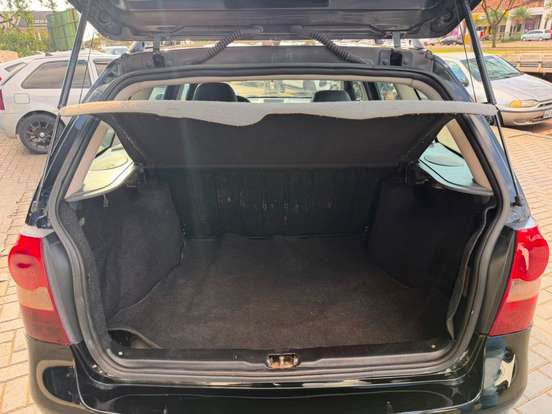 VOLKSWAGEN-PARATI-2010