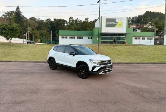 VOLKSWAGEN TAOS 1.4 250 TSI TOTAL FLEX HIGHLINE AUTOMÁTICO VOLKSWAGEN TAOS 1.4 250 TSI TOTAL FLEX HIGHLINE AUTOMÁTICO