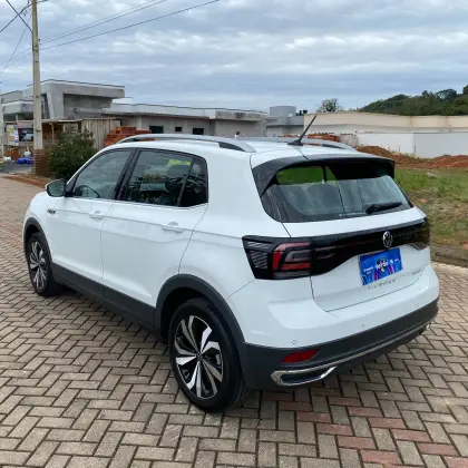 VOLKSWAGEN T-CROSS 1.4 250 TSI TOTAL FLEX HIGHLINE AUTOMÁTICO VOLKSWAGEN T-CROSS 1.4 250 TSI TOTAL FLEX HIGHLINE AUTOMÁTICO