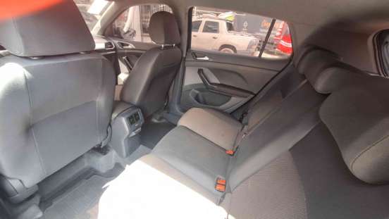 VOLKSWAGEN-T-CROSS-2021