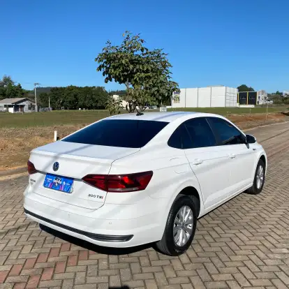 VOLKSWAGEN-VIRTUS-2022