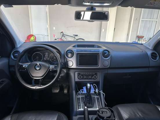 VOLKSWAGEN-AMAROK-2016
