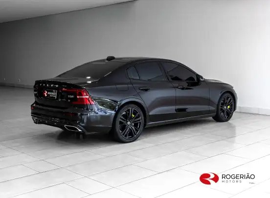 VOLVO-S60-2019
