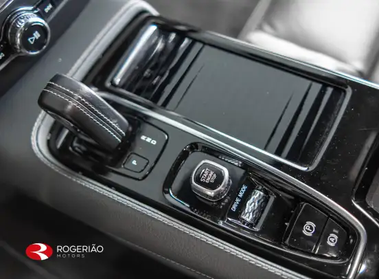 VOLVO-S60-2019