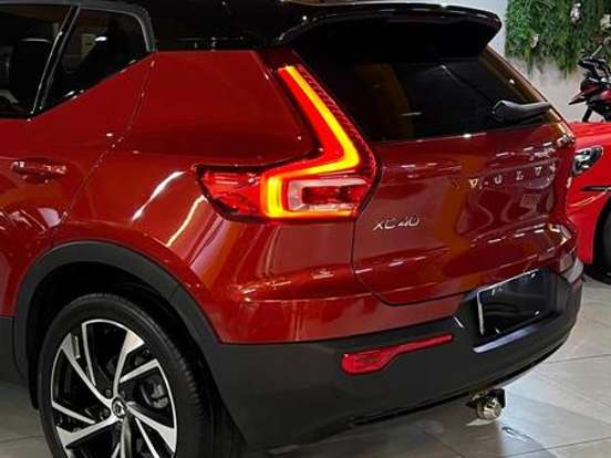 VOLVO-XC40-1.5 T5 RECHARGE R-DESIGN GEARTRONIC VOLVO-XC40-2021