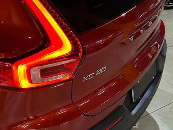 VOLVO-XC40-1.5 T5 RECHARGE R-DESIGN GEARTRONIC VOLVO-XC40-2021