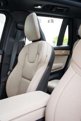 VOLVO-XC90-2025