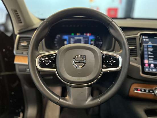 VOLVO-XC90-2024