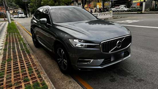 VOLVO-XC60-2021