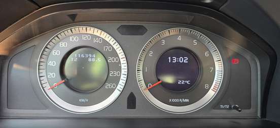VOLVO-XC60-2010