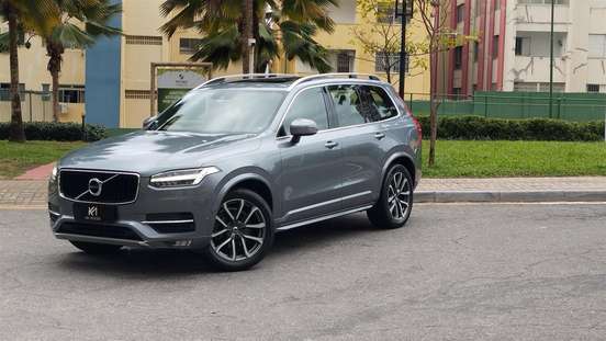 VOLVO-XC90-2018