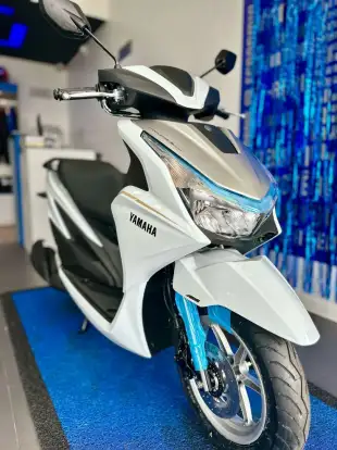 YAMAHA-FLUO 125 HYBRID CONNECTED ABS-2025