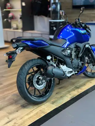 YAMAHA-FZ15 FAZER CONNECTED ABS-2025