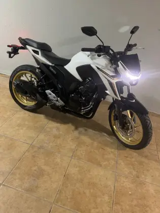 YAMAHA FZ25 FAZER CONNECTED ABS YAMAHA FZ25 FAZER CONNECTED ABS