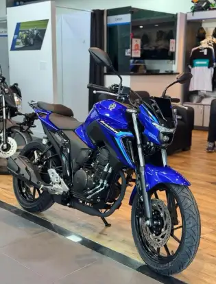 YAMAHA-FZ25 FAZER CONNECTED ABS-2025