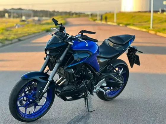 YAMAHA MT-03 ABS YAMAHA MT-03 ABS