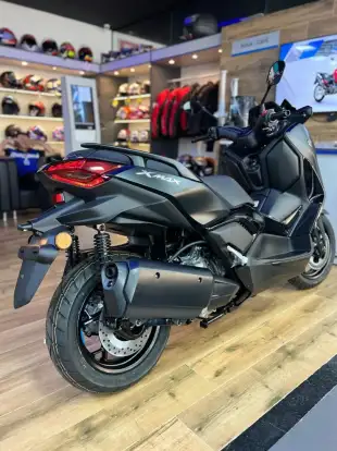 YAMAHA-XMAX 250 CONNECTED ABS-2025