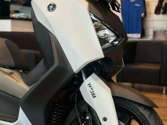 YAMAHA-XMAX 250 CONNECTED ABS YAMAHA-XMAX 250 CONNECTED ABS-2025