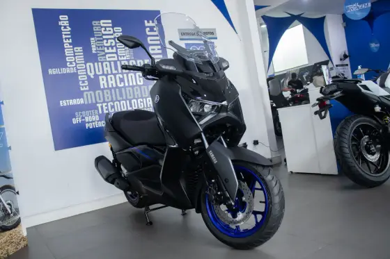 YAMAHA XMAX 300 CONNECTED ABS 