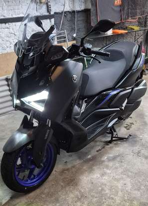 YAMAHA-XMAX 300 CONNECTED ABS-2025
