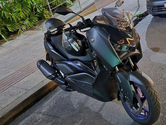 YAMAHA-XMAX 300 CONNECTED ABS YAMAHA-XMAX 300 CONNECTED ABS-2025