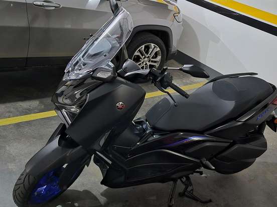 YAMAHA-XMAX 300 CONNECTED ABS YAMAHA-XMAX 300 CONNECTED ABS-2025