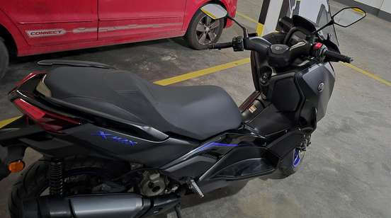 YAMAHA-XMAX 300 CONNECTED ABS-2025