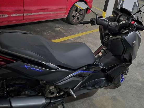 YAMAHA-XMAX 300 CONNECTED ABS YAMAHA-XMAX 300 CONNECTED ABS-2025