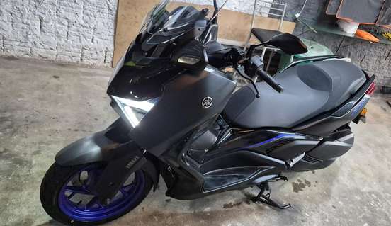 YAMAHA-XMAX 300 CONNECTED ABS-2025