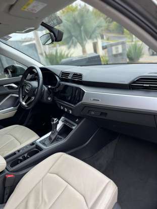 AUDI-Q3-2019