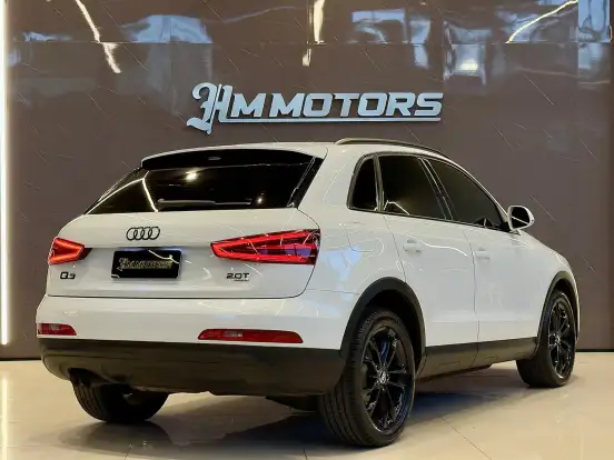 AUDI-Q3-2015