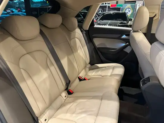 AUDI-Q3-2015