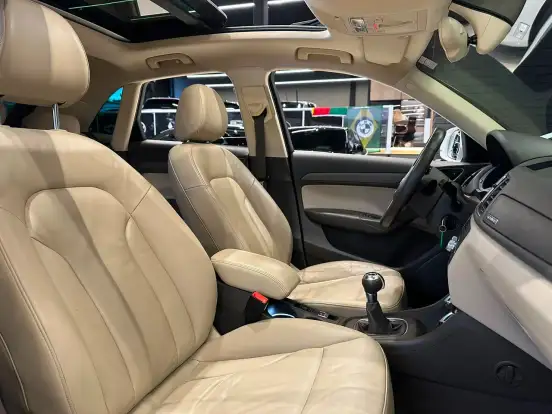 AUDI-Q3-2015