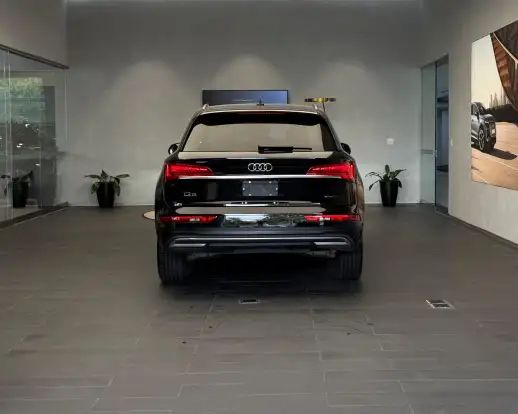 AUDI-Q5-2022