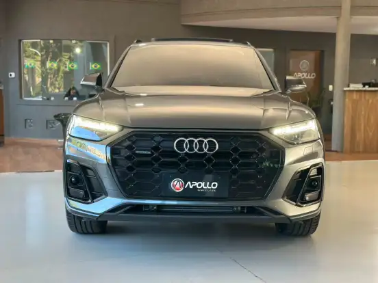 AUDI-Q5-2022