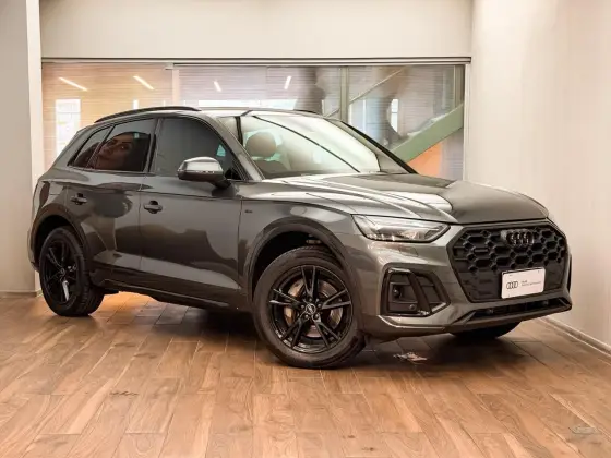 AUDI Q5 2.0 55 TFSIE PHEV PERFORMANCE BLACK QUATTRO S TRONIC AUDI Q5 2.0 55 TFSIE PHEV PERFORMANCE BLACK QUATTRO S TRONIC