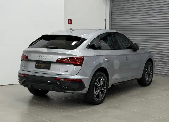 AUDI-Q5-2024